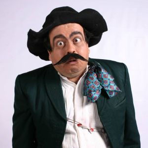 toño banderin mimo